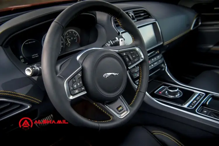 ورشة جاكوار في الرياض